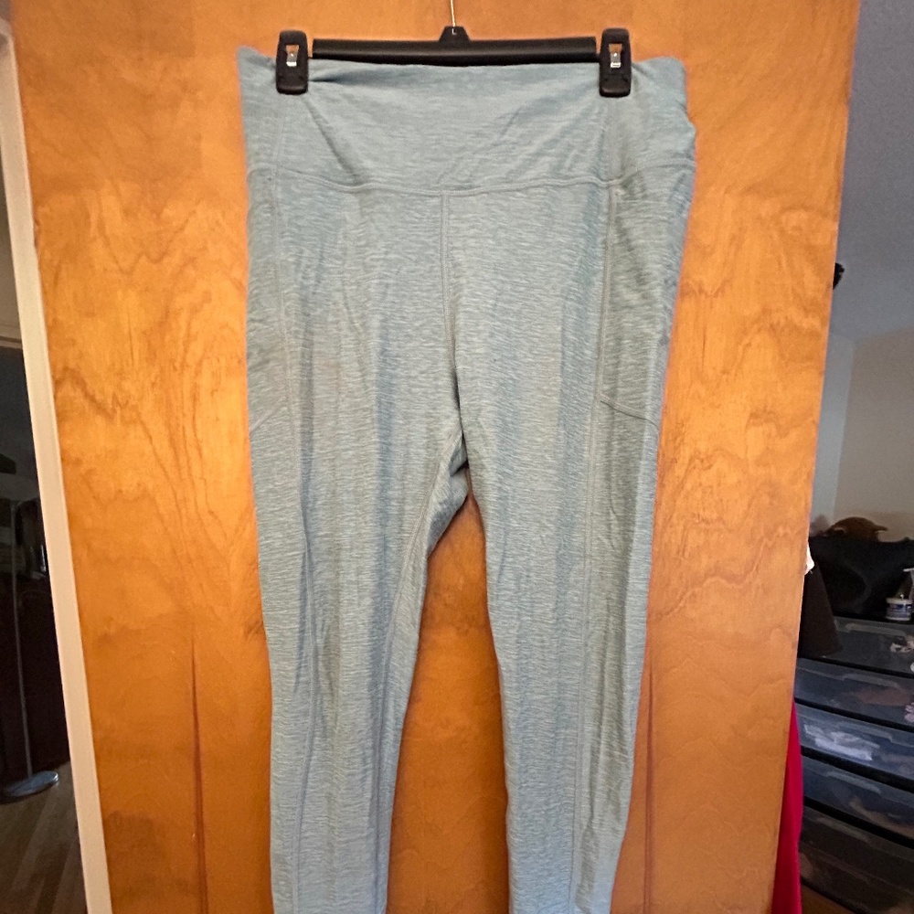 Victoria's Secret Essential Legging Size Large Full Length